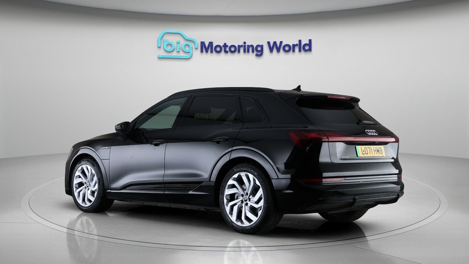 Used Audi e-tron 2022 for sale - 77631165: Photo 5