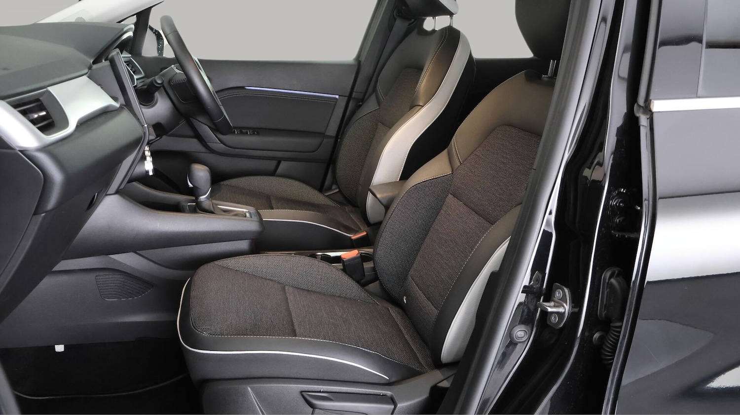 Used Renault Captur 2023 for sale - 76425549: Photo 14