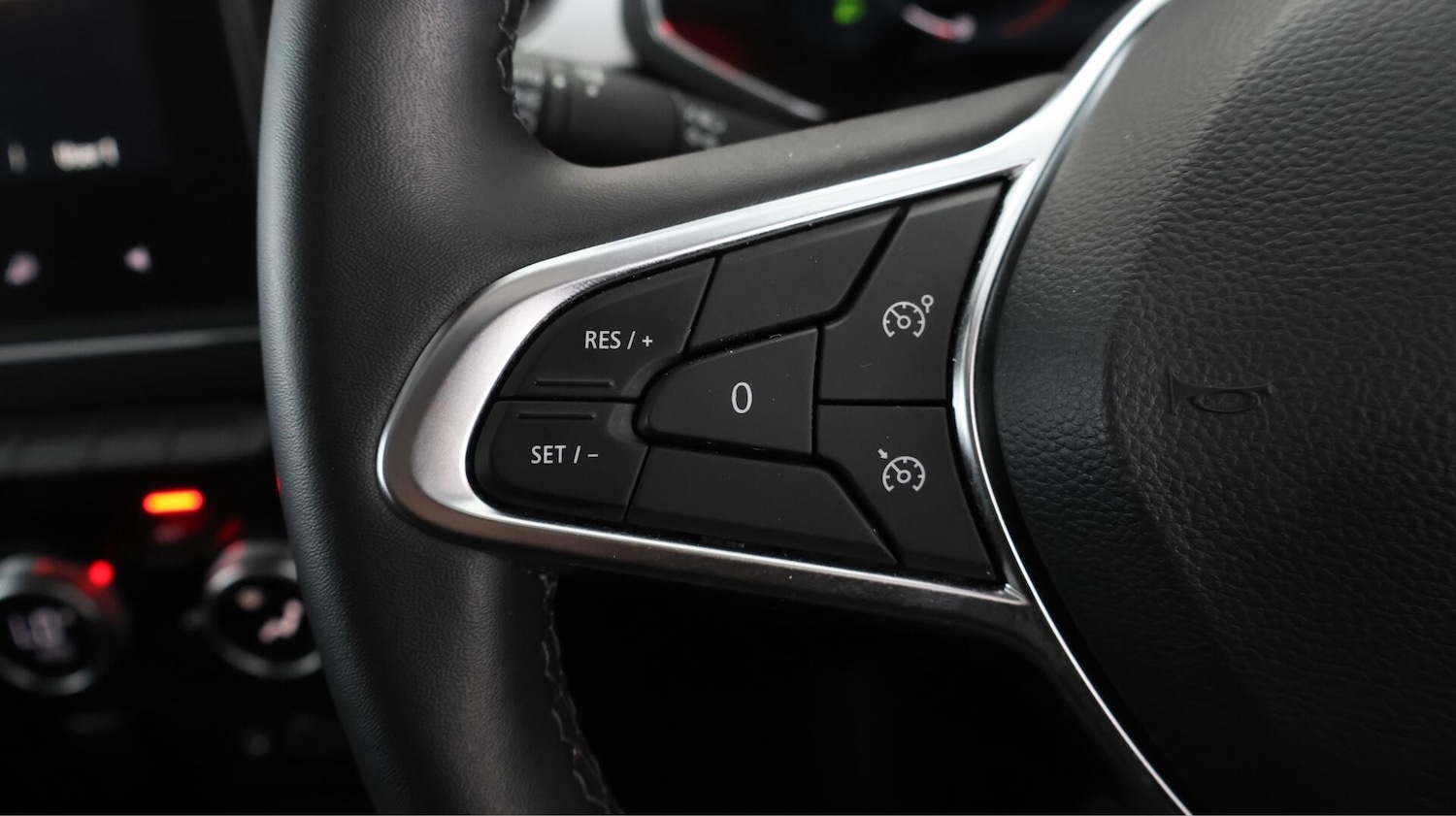 Used Renault Captur 2023 for sale - 76425549: Photo 22