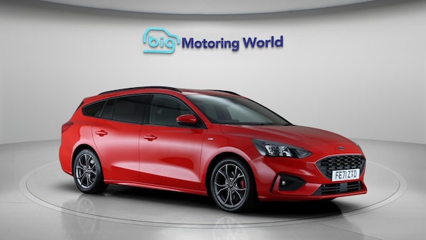 Used Ford Focus 2021 for sale - 76227356: Photo 2