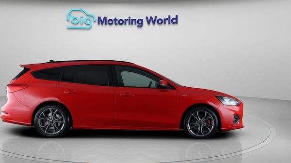 Used Ford Focus 2021 for sale - 76227356: Photo 9