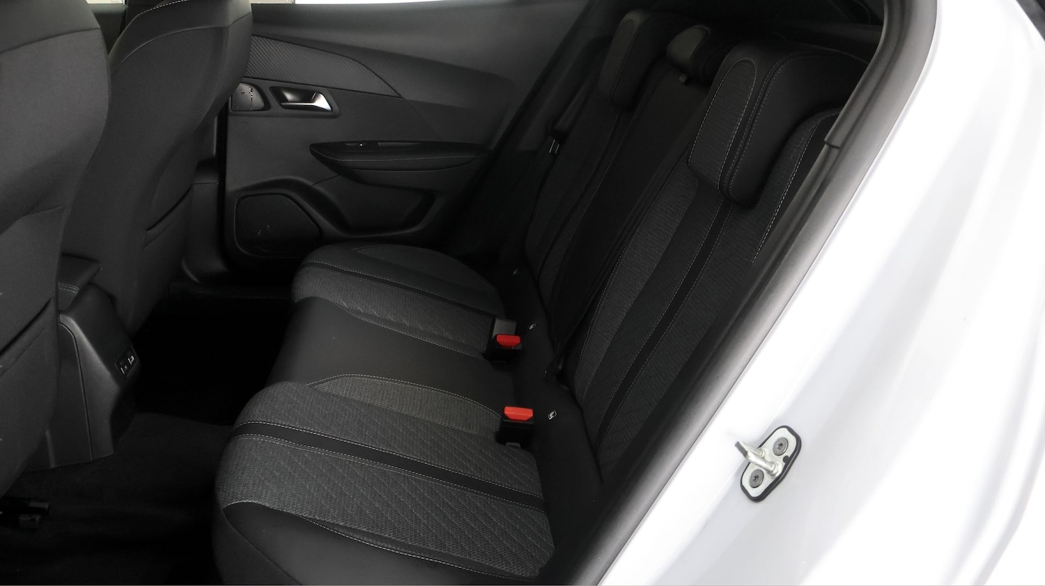 Used Peugeot 2008 2024 for sale - 77708511: Photo 15