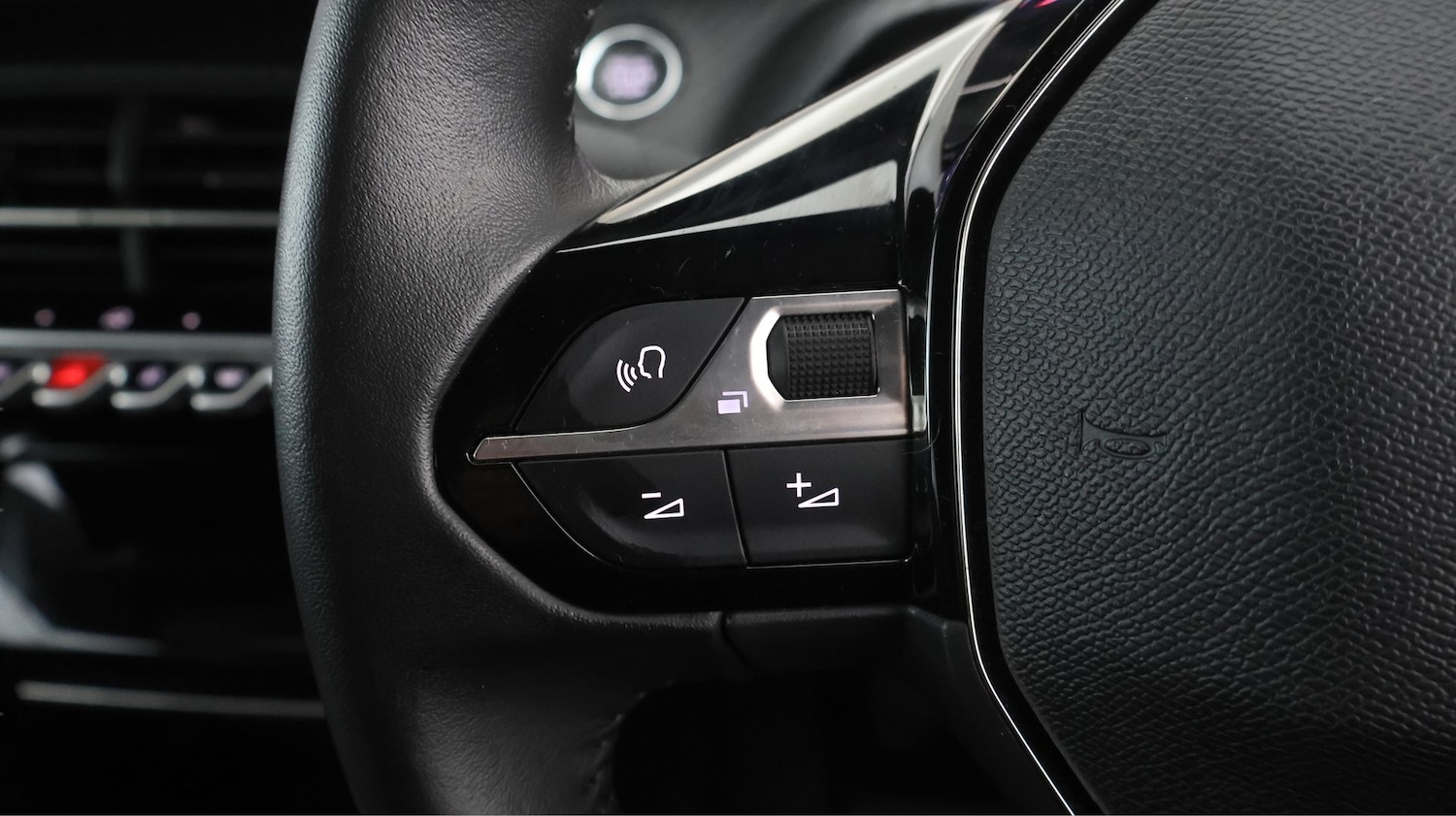 Used Peugeot 2008 2024 for sale - 77708511: Photo 21