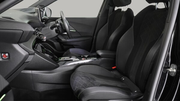 Used Peugeot 2008 2022 for sale - 76201472: Photo 15