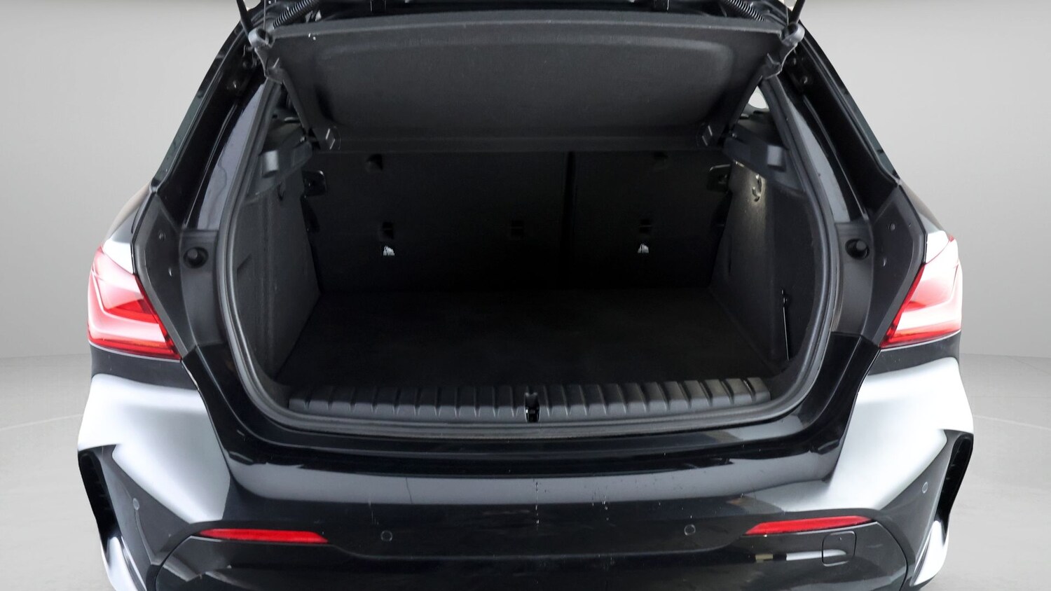 Used BMW 1 Series 2023 for sale - 77855550: Photo 17