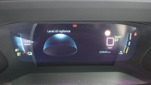Used Peugeot E-2008 2021 for sale - 76283932: Photo 11