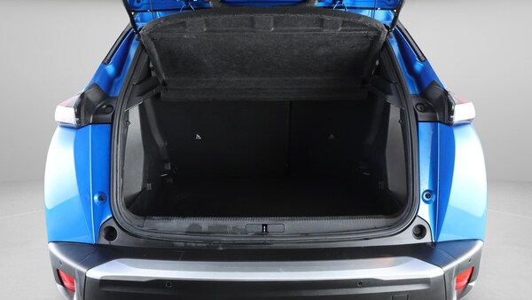 Used Peugeot E-2008 2021 for sale - 76283932: Photo 18