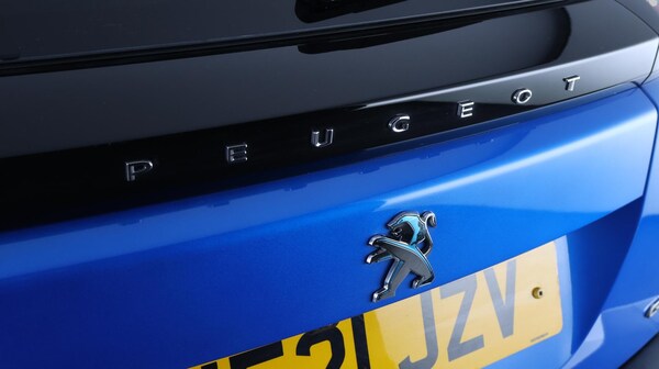 Used Peugeot E-2008 2021 for sale - 76283932: Photo 21