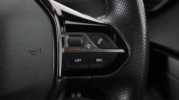 Used Peugeot E-2008 2021 for sale - 76283932: Photo 25