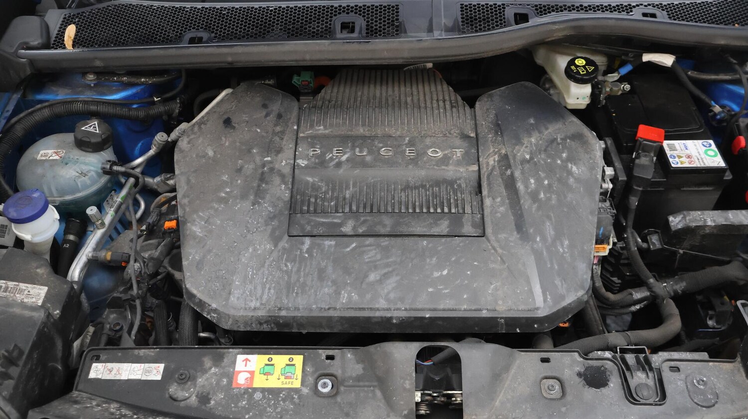 Used Peugeot E-2008 2021 for sale - 76060197: Photo 19