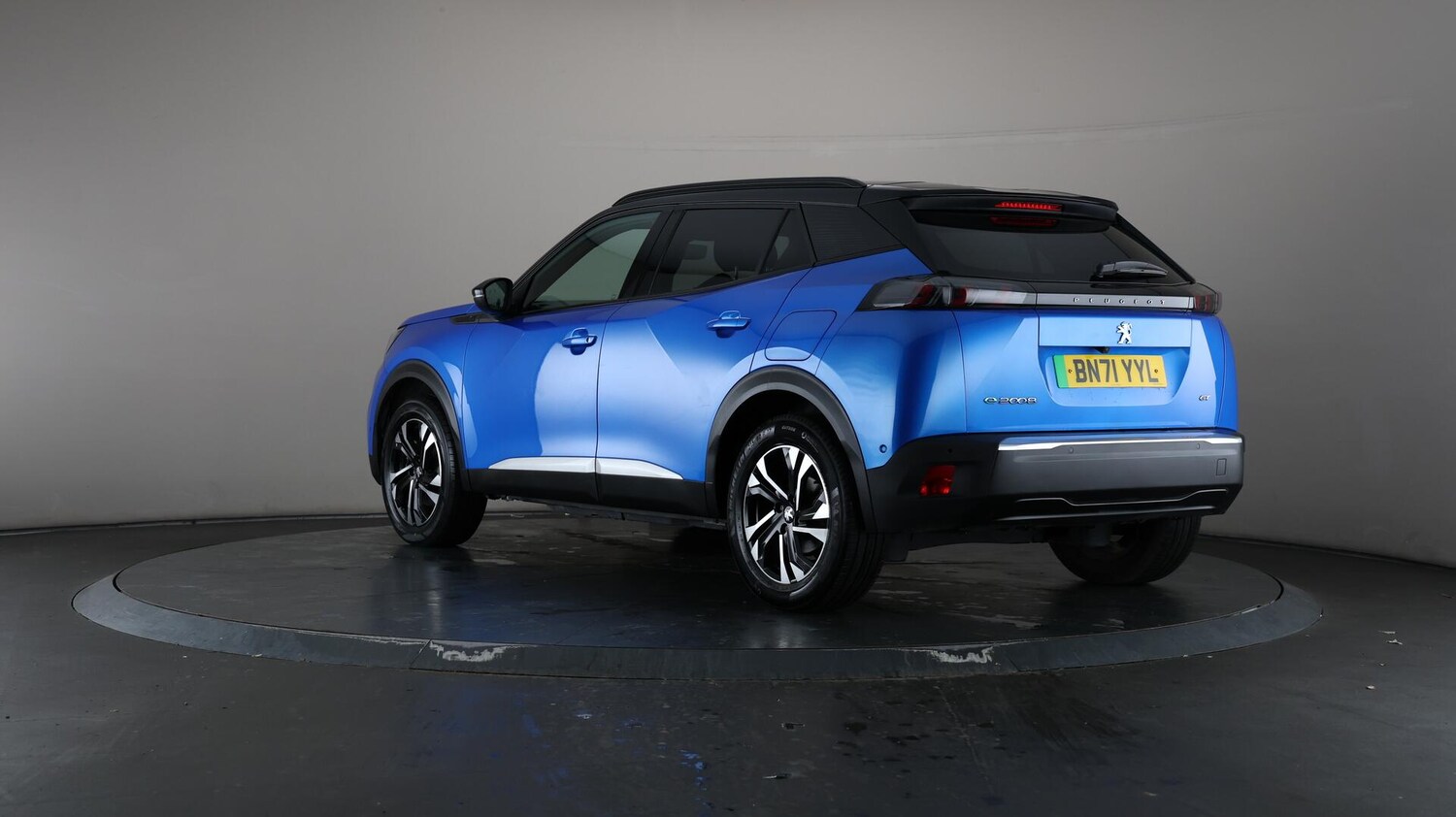 Used Peugeot E-2008 2021 for sale - 76060197: Photo 75