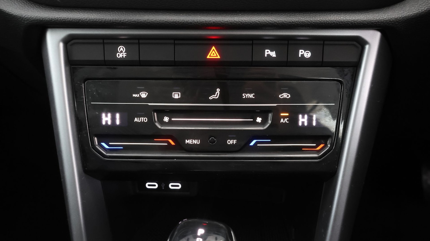 Used Volkswagen T-Roc 2022 for sale - 77367530: Photo 11