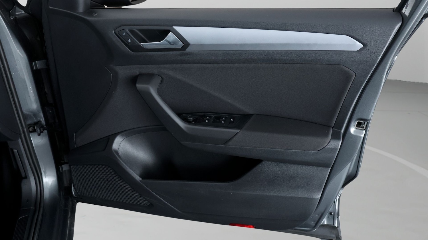 Used Volkswagen T-Roc 2022 for sale - 77367530: Photo 14