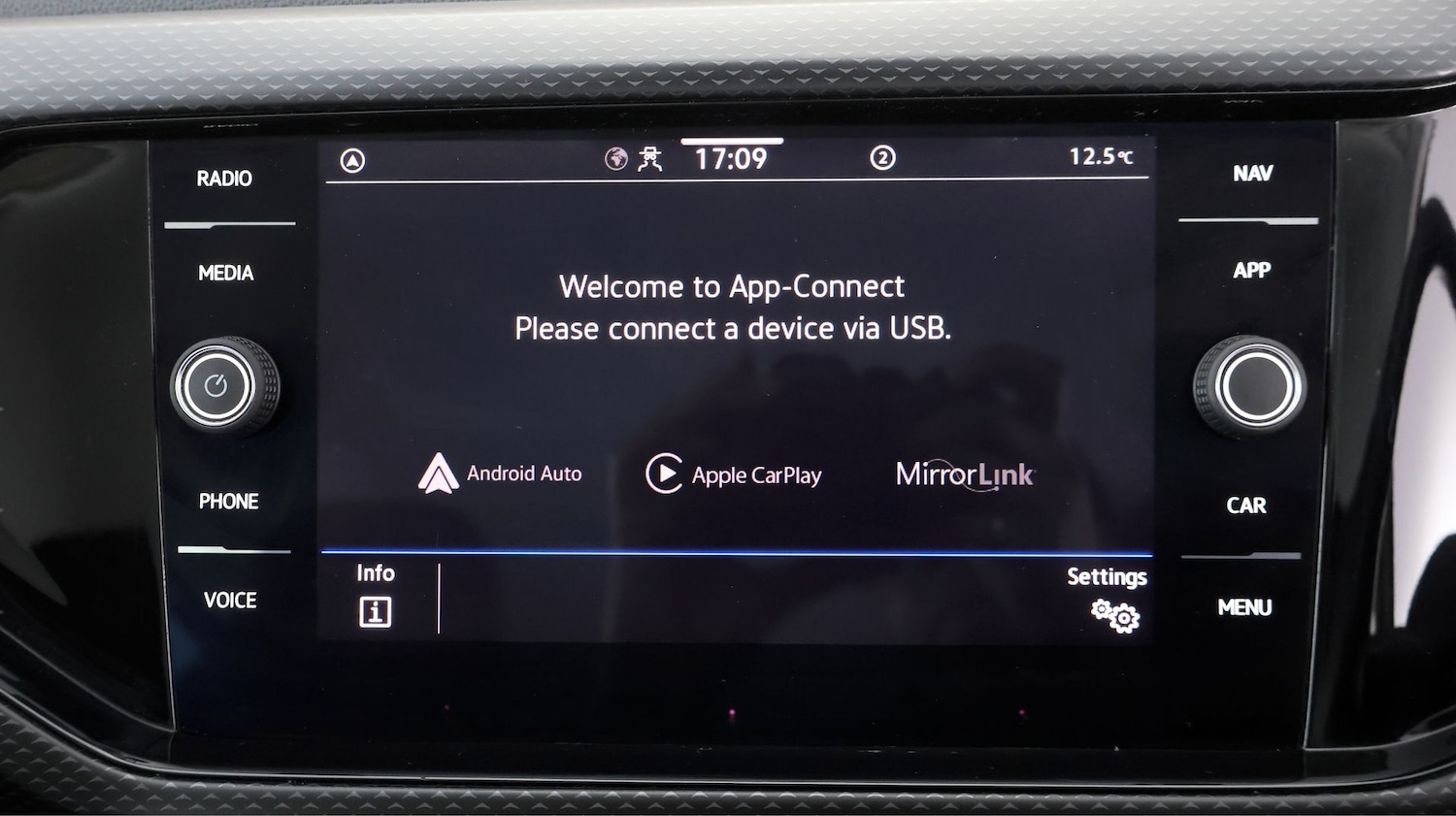 Used Volkswagen T-Cross 2023 for sale - 77890137: Photo 23