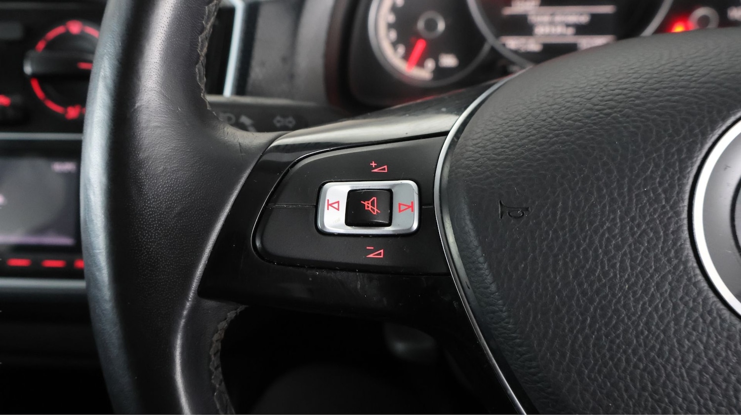 Used Volkswagen up! for sale - 78141110: Photo 23