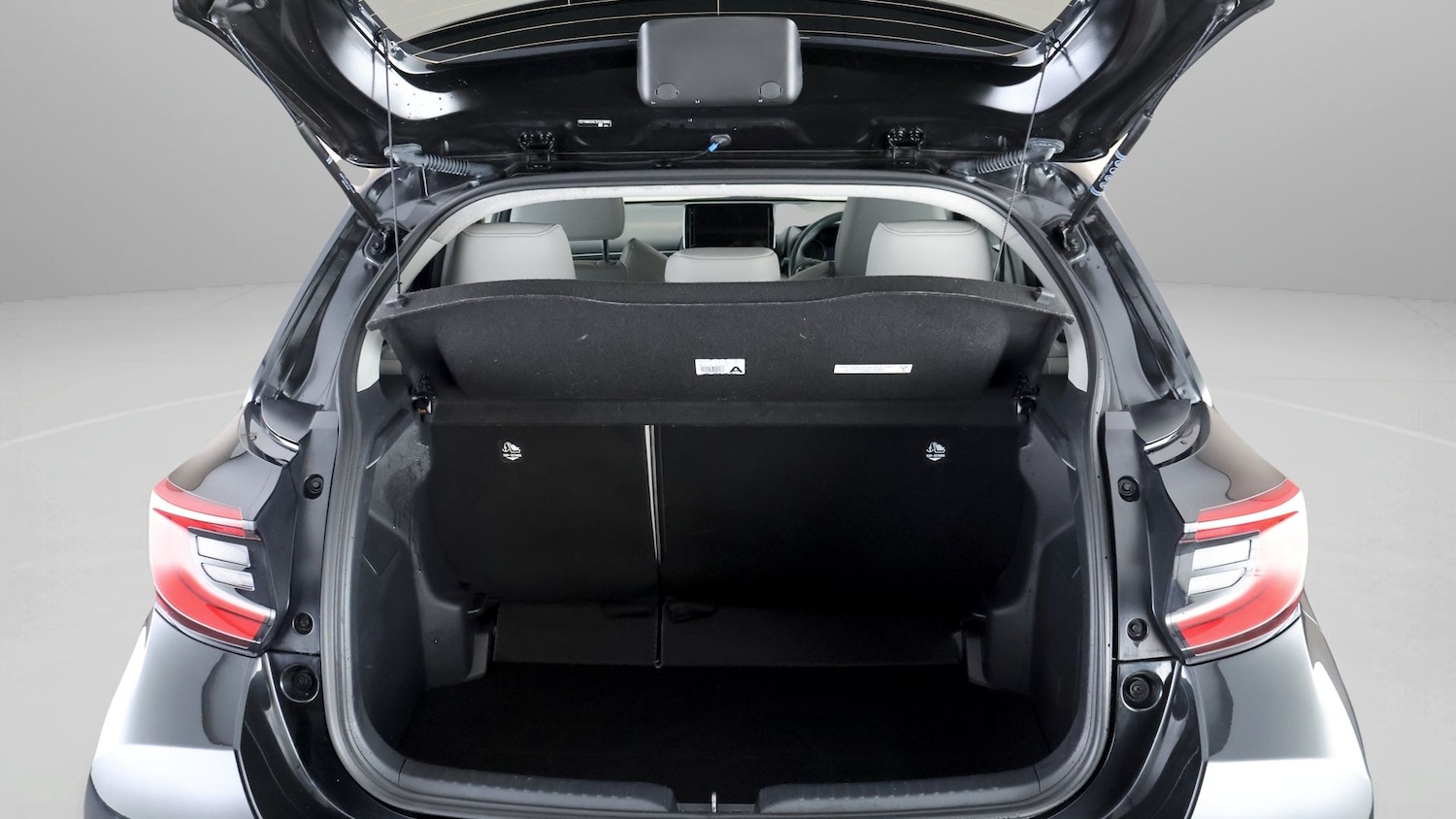 Used Toyota Yaris 2022 for sale - 77324585: Photo 17