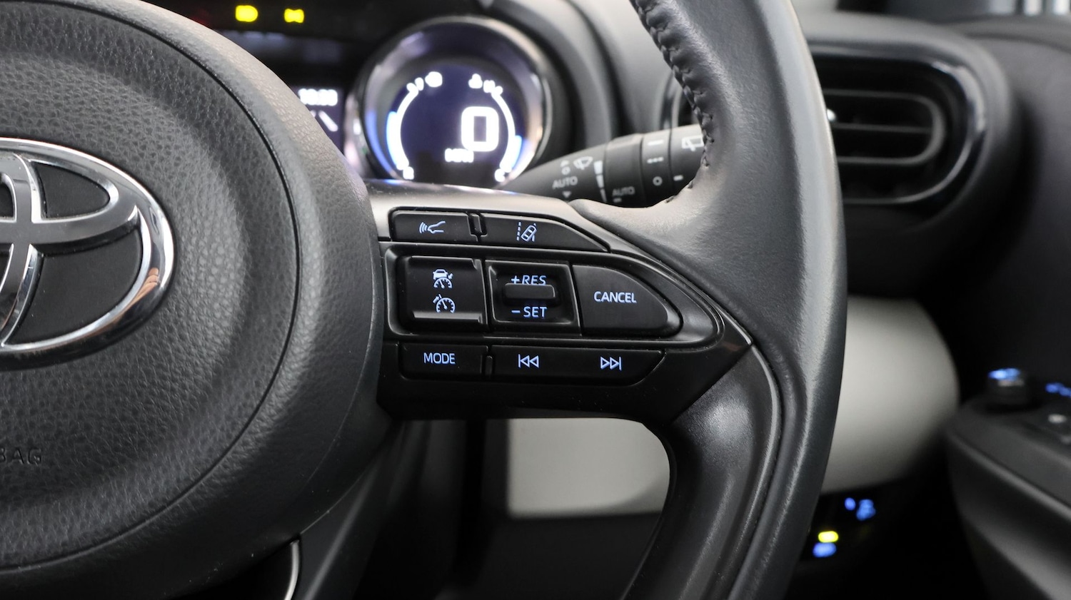 Used Toyota Yaris 2022 for sale - 77324585: Photo 23