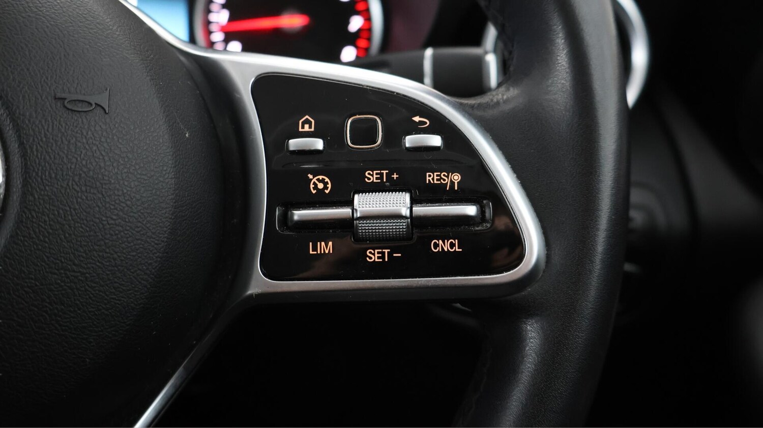 Used Mercedes-Benz GLC 2019 for sale - 76657693: Photo 25