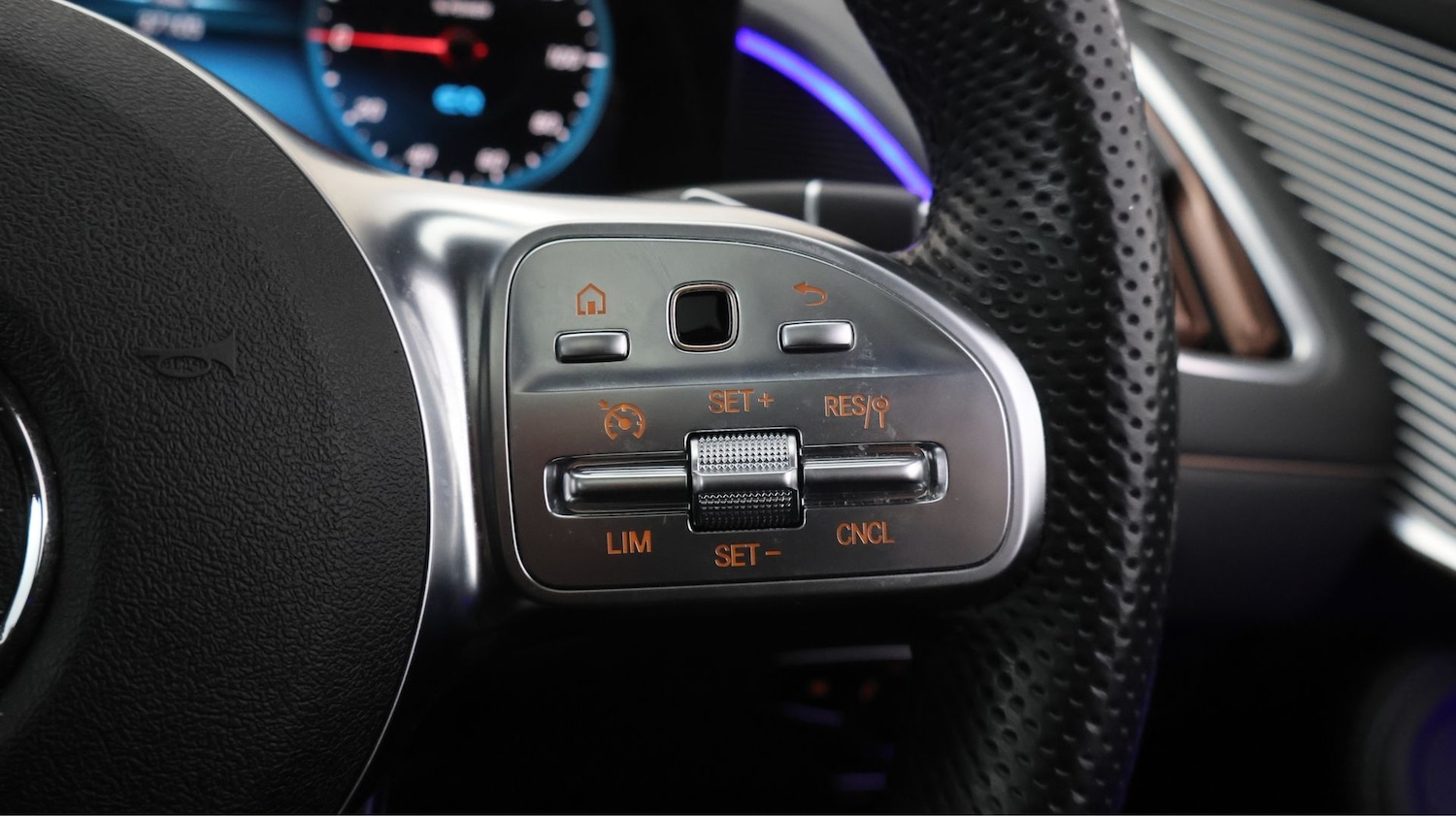 Used Mercedes-Benz EQC 2022 for sale - 77668299: Photo 25