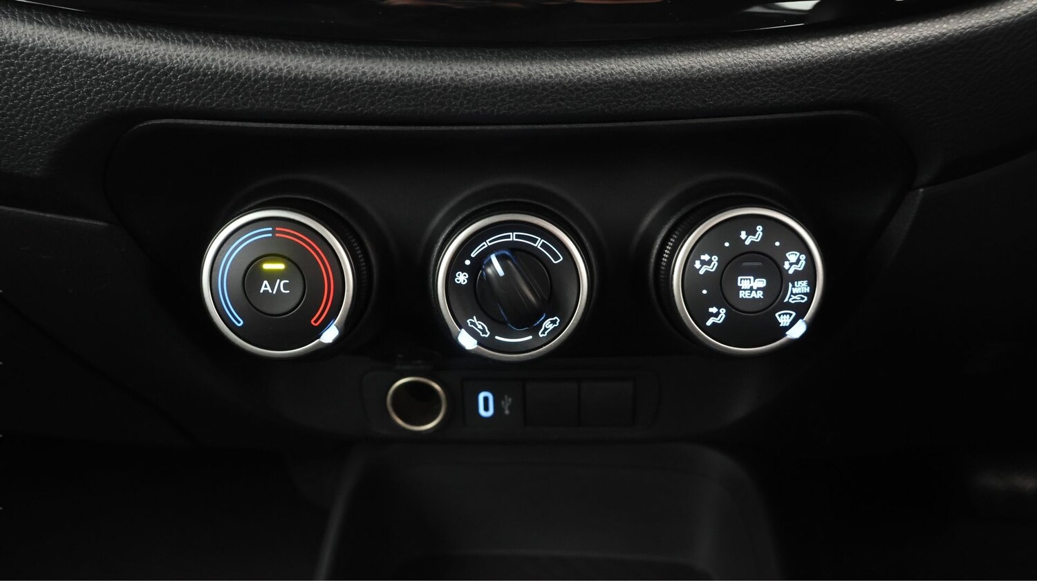 Used Toyota Aygo X 2024 for sale - 77363818: Photo 11