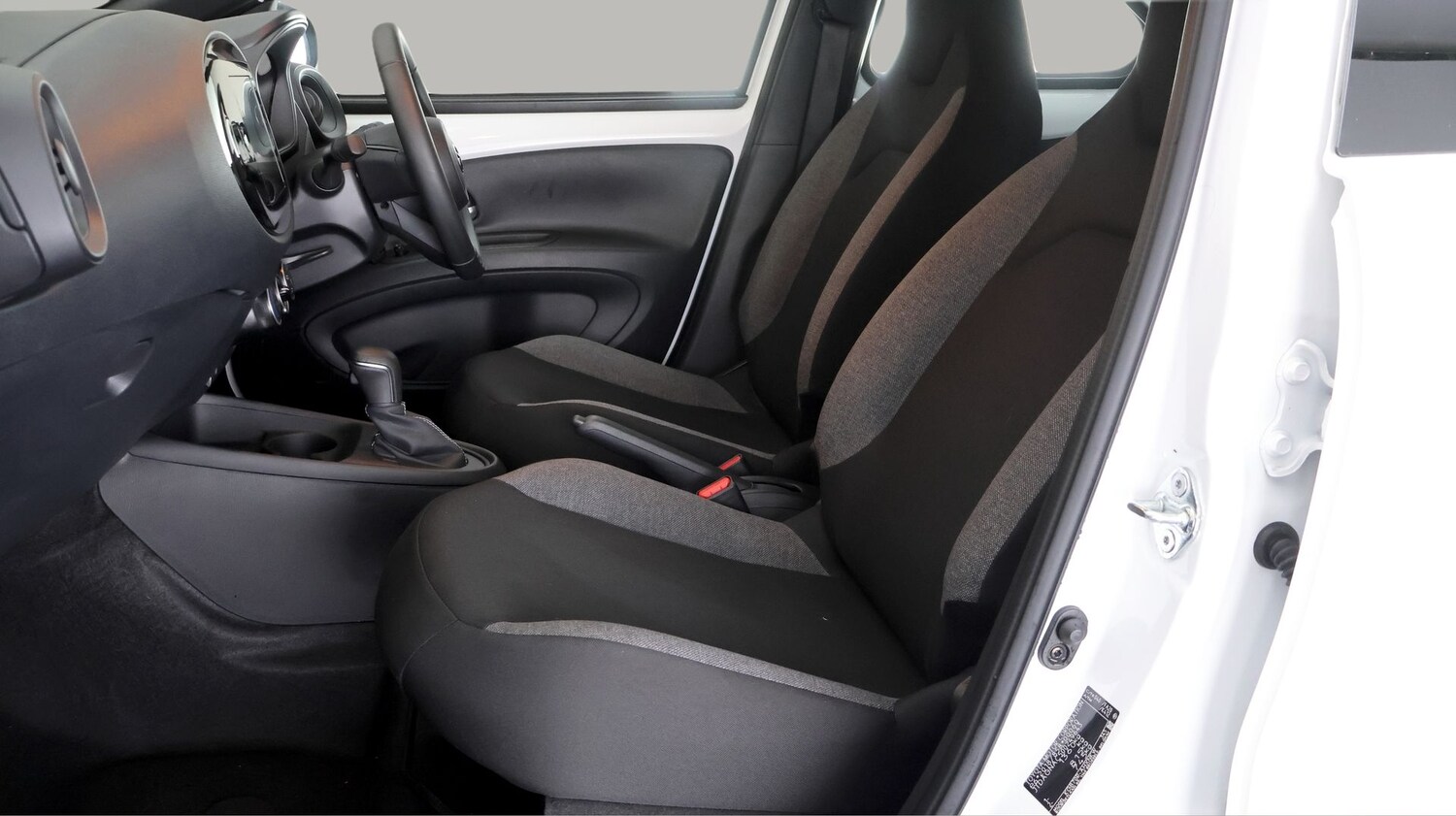 Used Toyota Aygo X 2024 for sale - 77363818: Photo 13