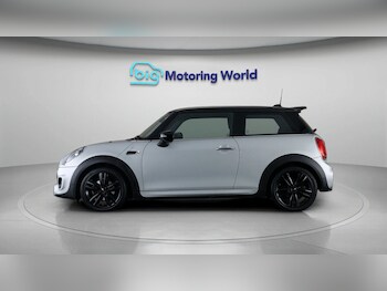 Used MINI Hatch 2020 for sale - 77813002: Photo