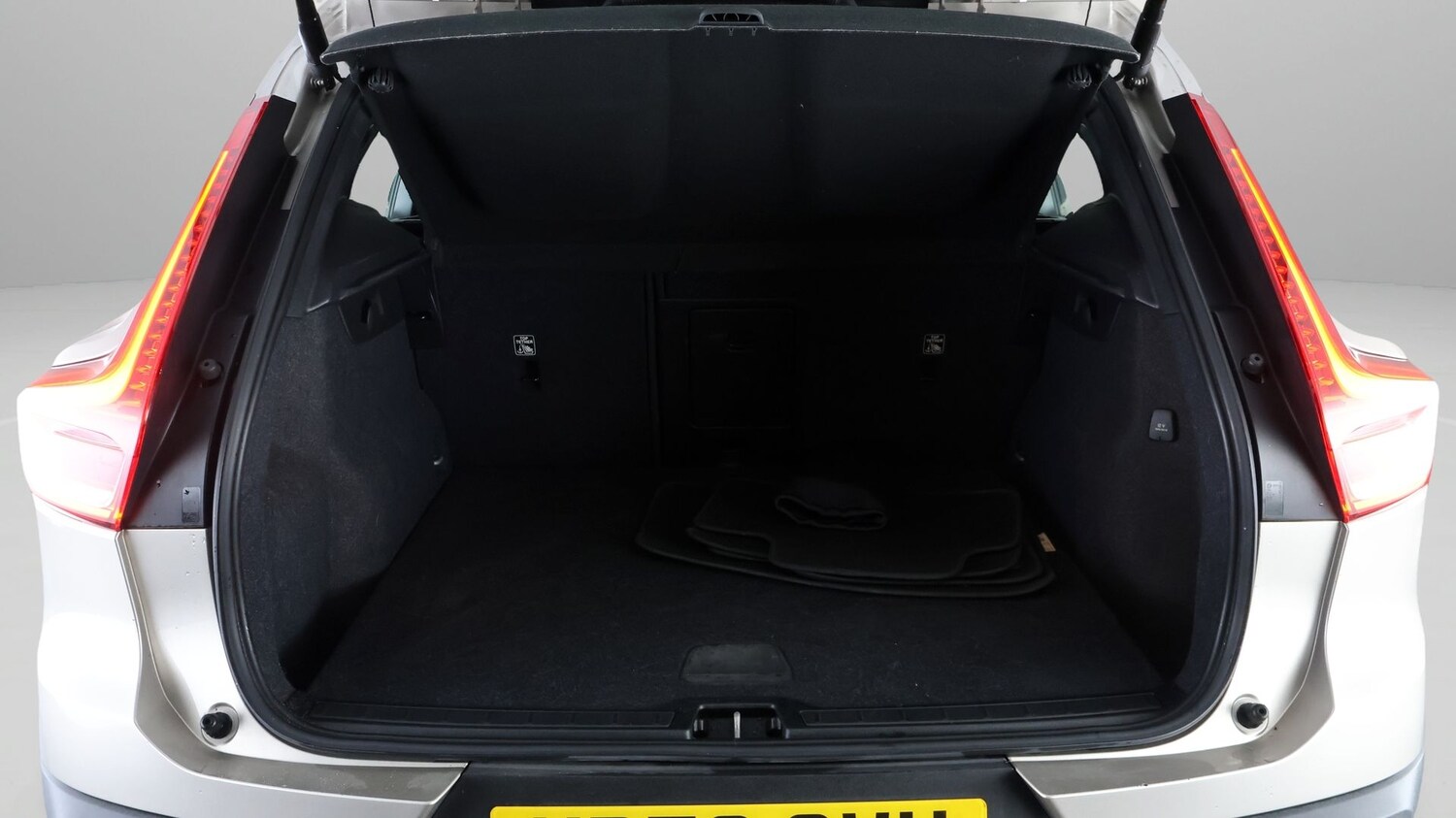 Used Volvo XC40 2023 for sale - 77746669: Photo 16