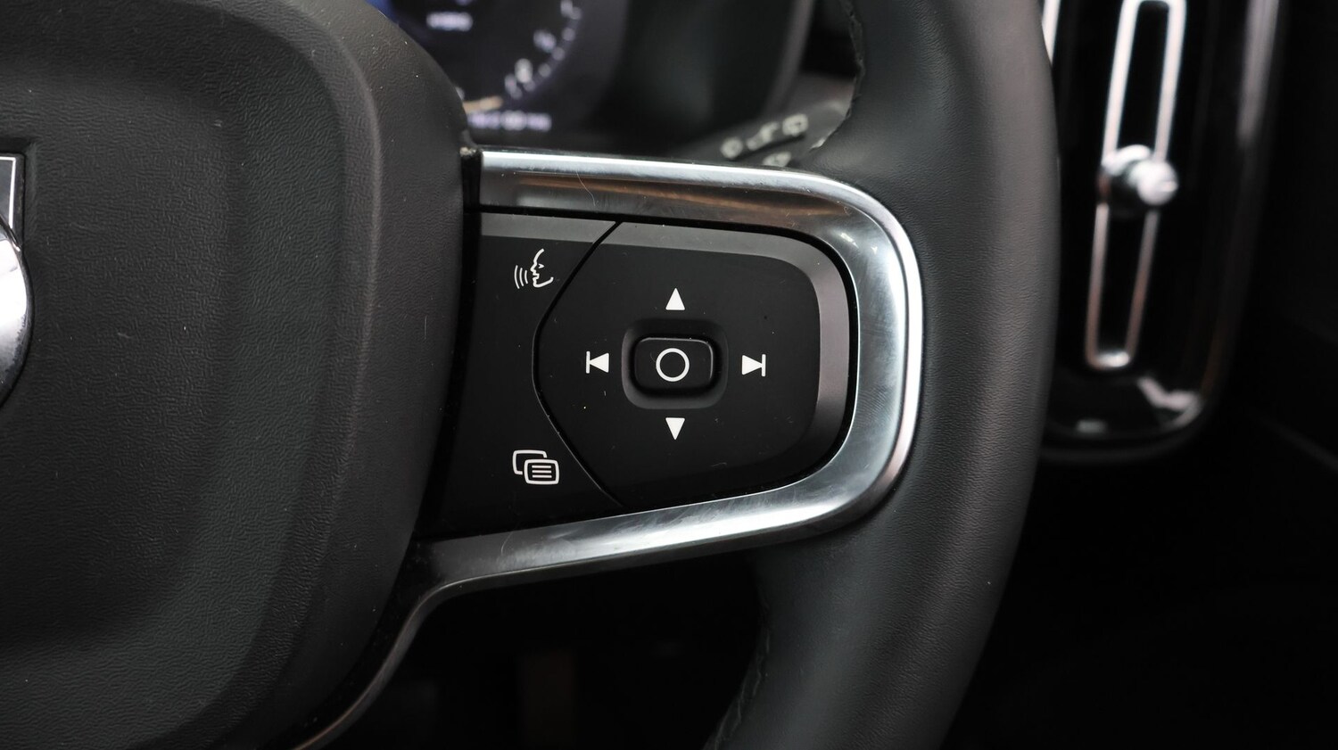 Used Volvo XC40 2023 for sale - 77746669: Photo 22