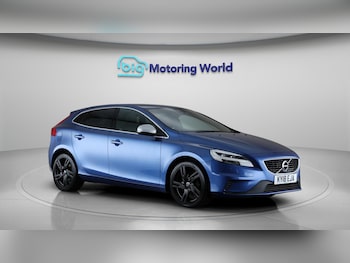 Used Volvo V40 2018 for sale - 75781144: Photo