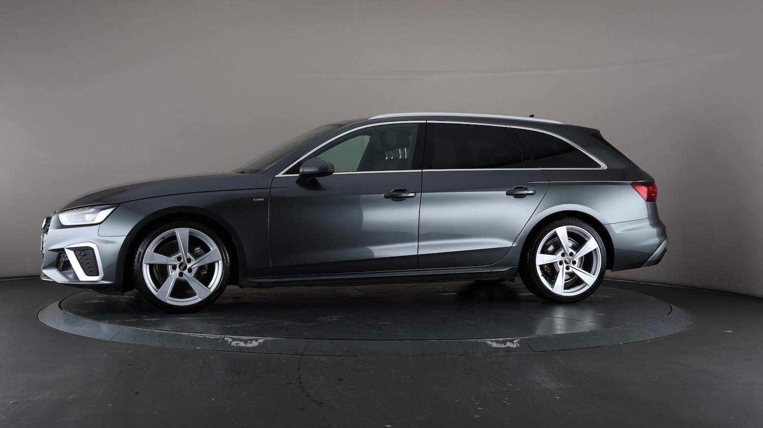 Used Audi A4 Avant 2021 for sale - 76247780: Photo 40