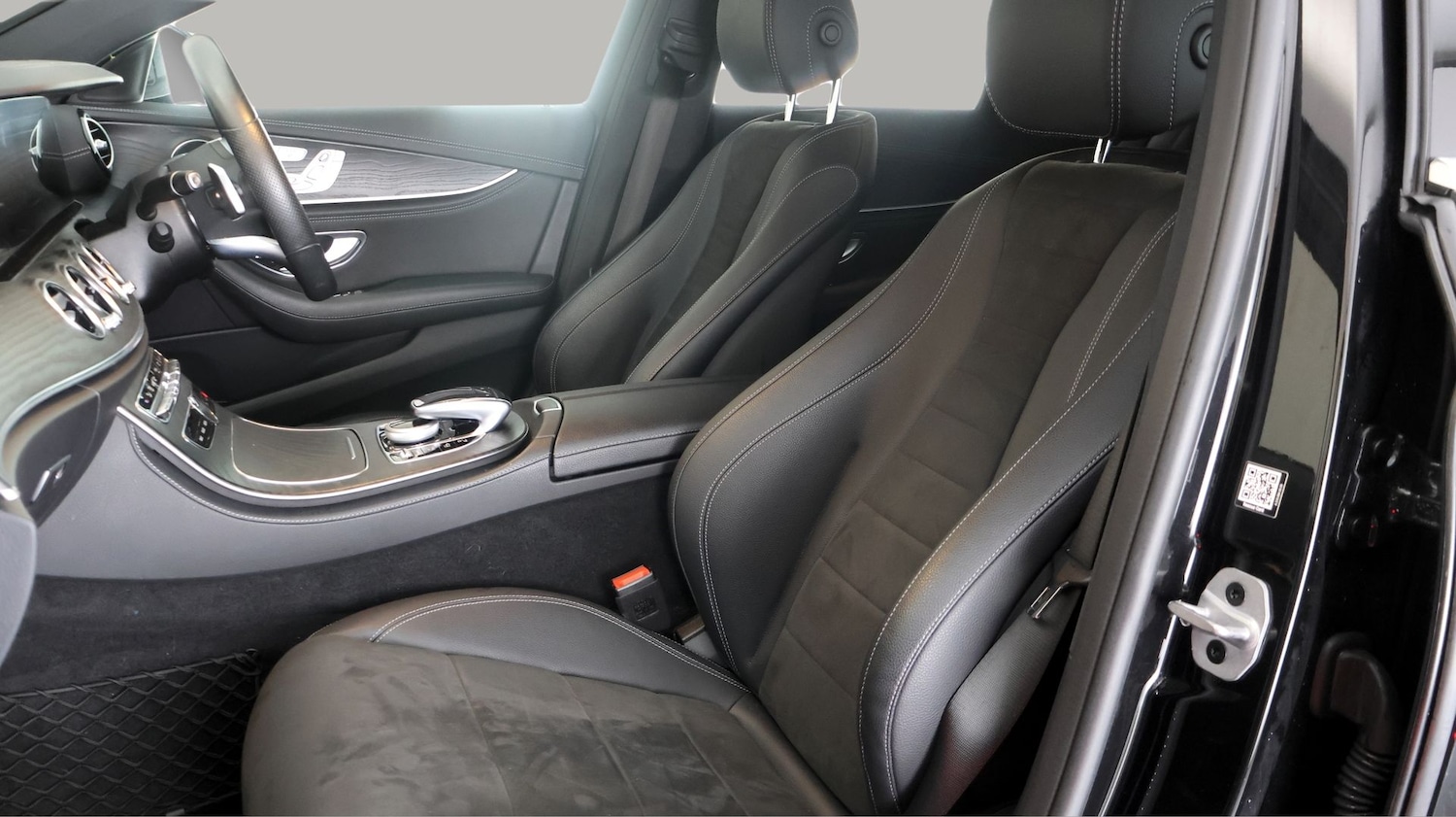 Used Mercedes-Benz E Class for sale - 77216418: Photo 14