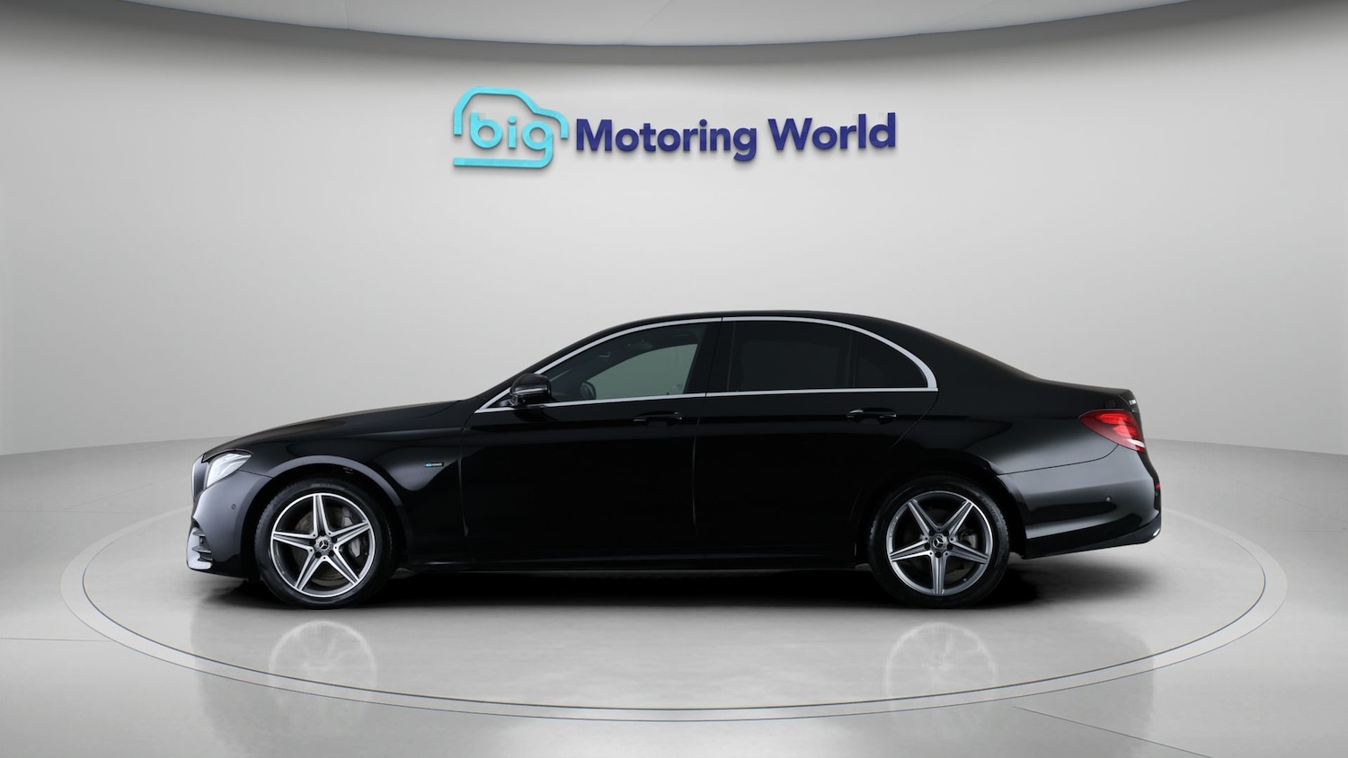 Used Mercedes-Benz E Class for sale - 77216418: Photo 4