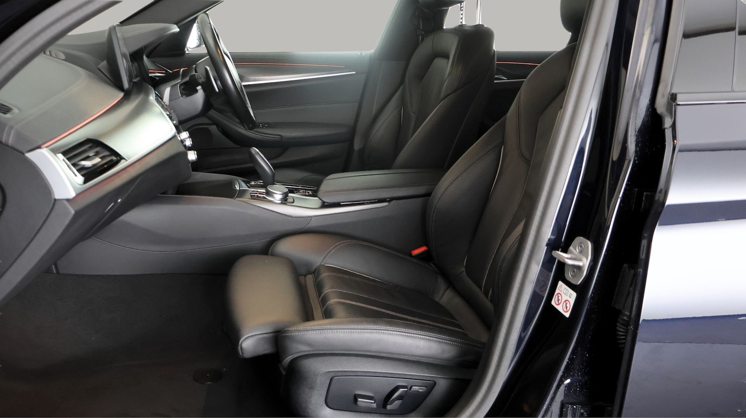 Used BMW 5 Series 2022 for sale - 77622615: Photo 14