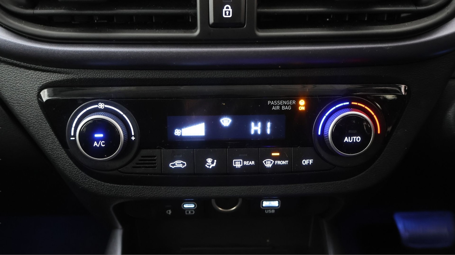 Used Hyundai i10 2023 for sale - 77622291: Photo 11