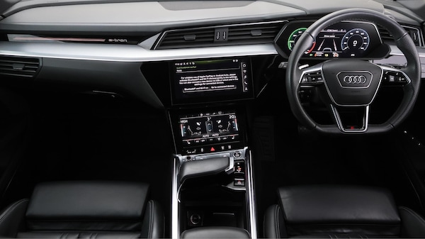 Used Audi e-tron 2021 for sale - 76247036: Photo 14