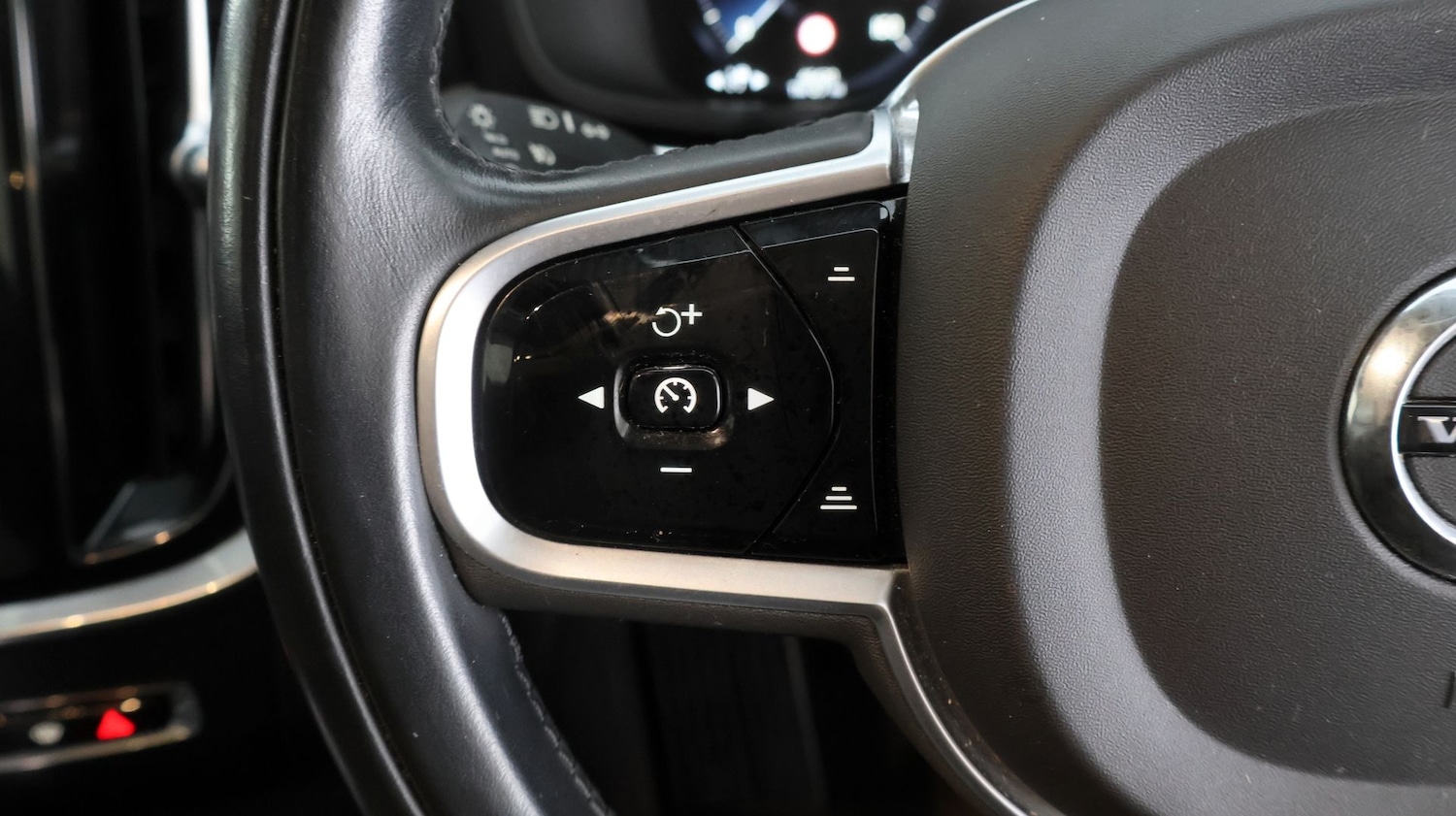 Used Volvo V60 2021 for sale - 77312439: Photo 23