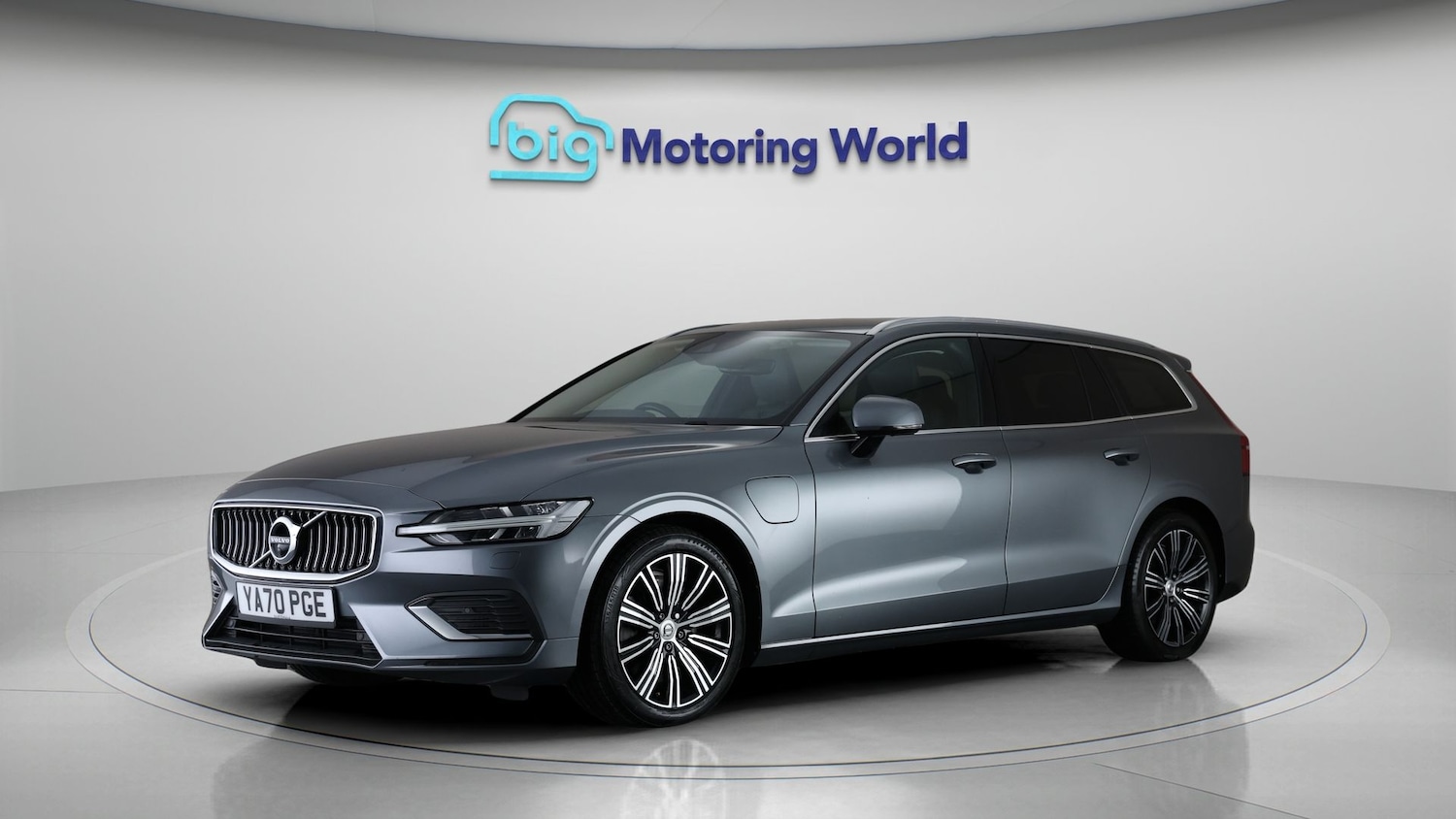 Used Volvo V60 2021 for sale - 77312439: Photo 3