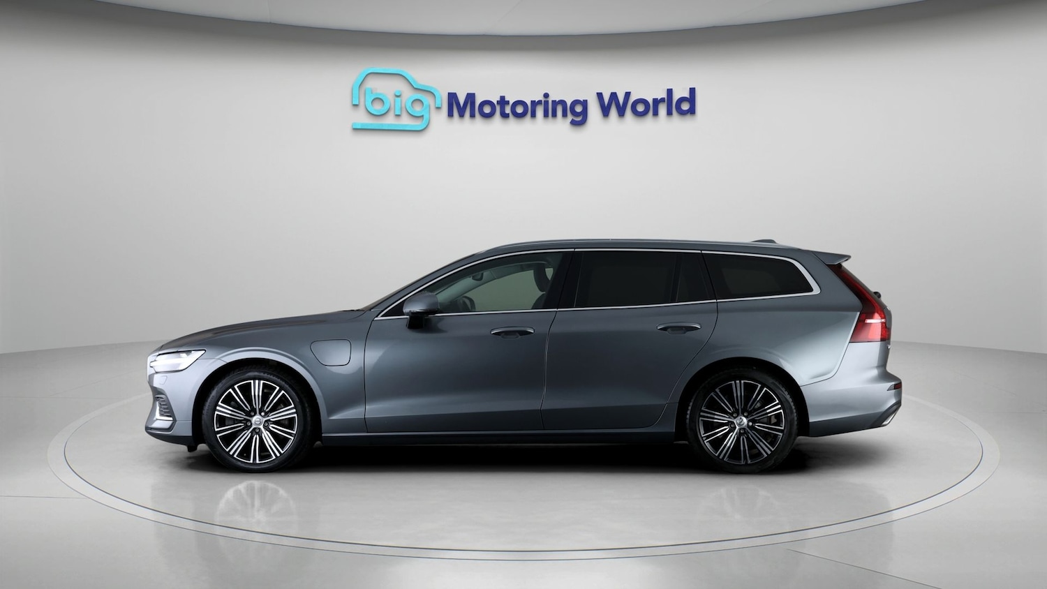 Used Volvo V60 2021 for sale - 77312439: Photo 4