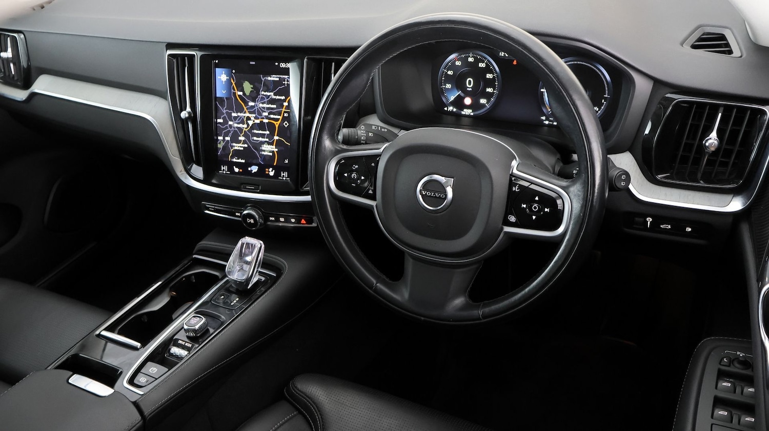 Used Volvo V60 2021 for sale - 77312439: Photo 9