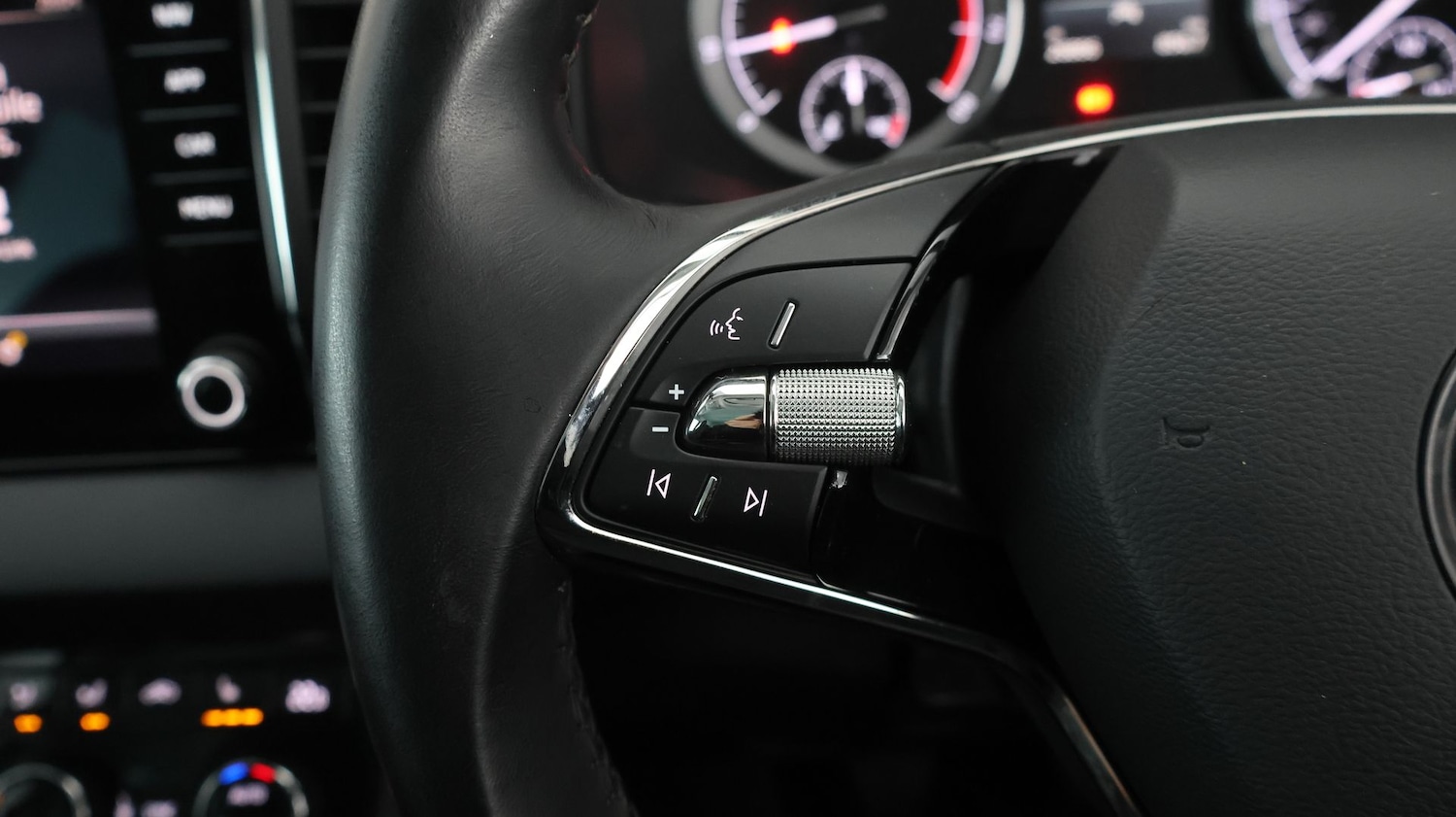 Used Skoda Karoq 2020 for sale - 77563147: Photo 21