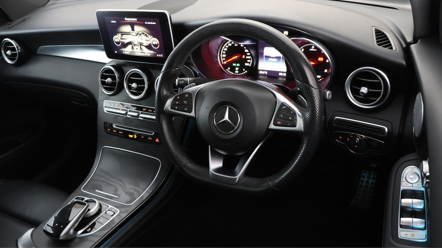 Used Mercedes-Benz GLC 2018 for sale - 76408498: Photo 10