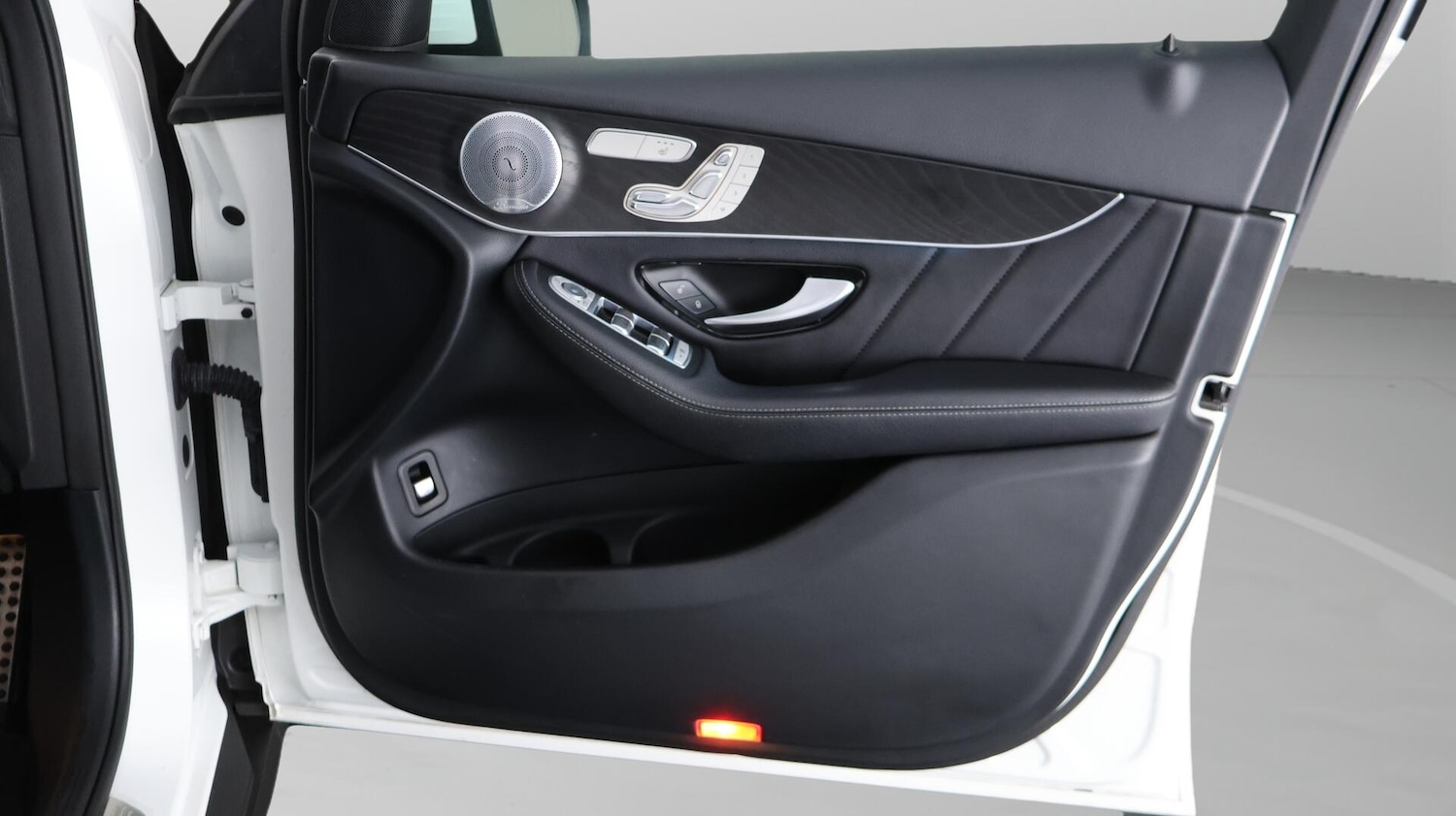 Used Mercedes-Benz GLC 2018 for sale - 76408498: Photo 16