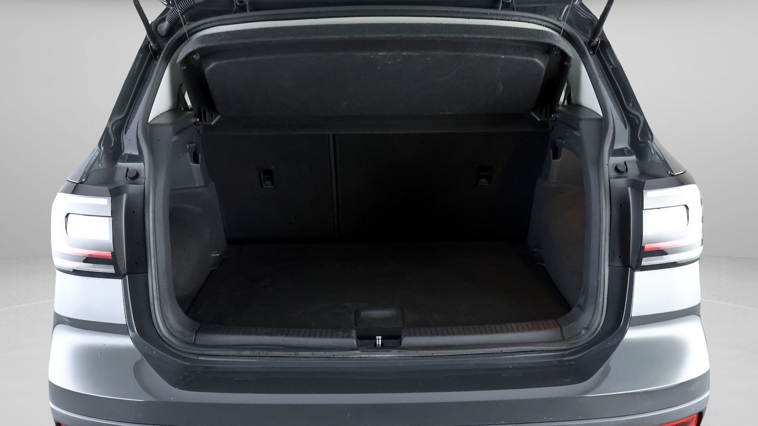 Used Volkswagen T-Cross 2021 for sale - 77880875: Photo 16