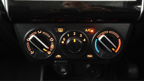Used Suzuki Swift 2020 for sale - 76215370: Photo 12
