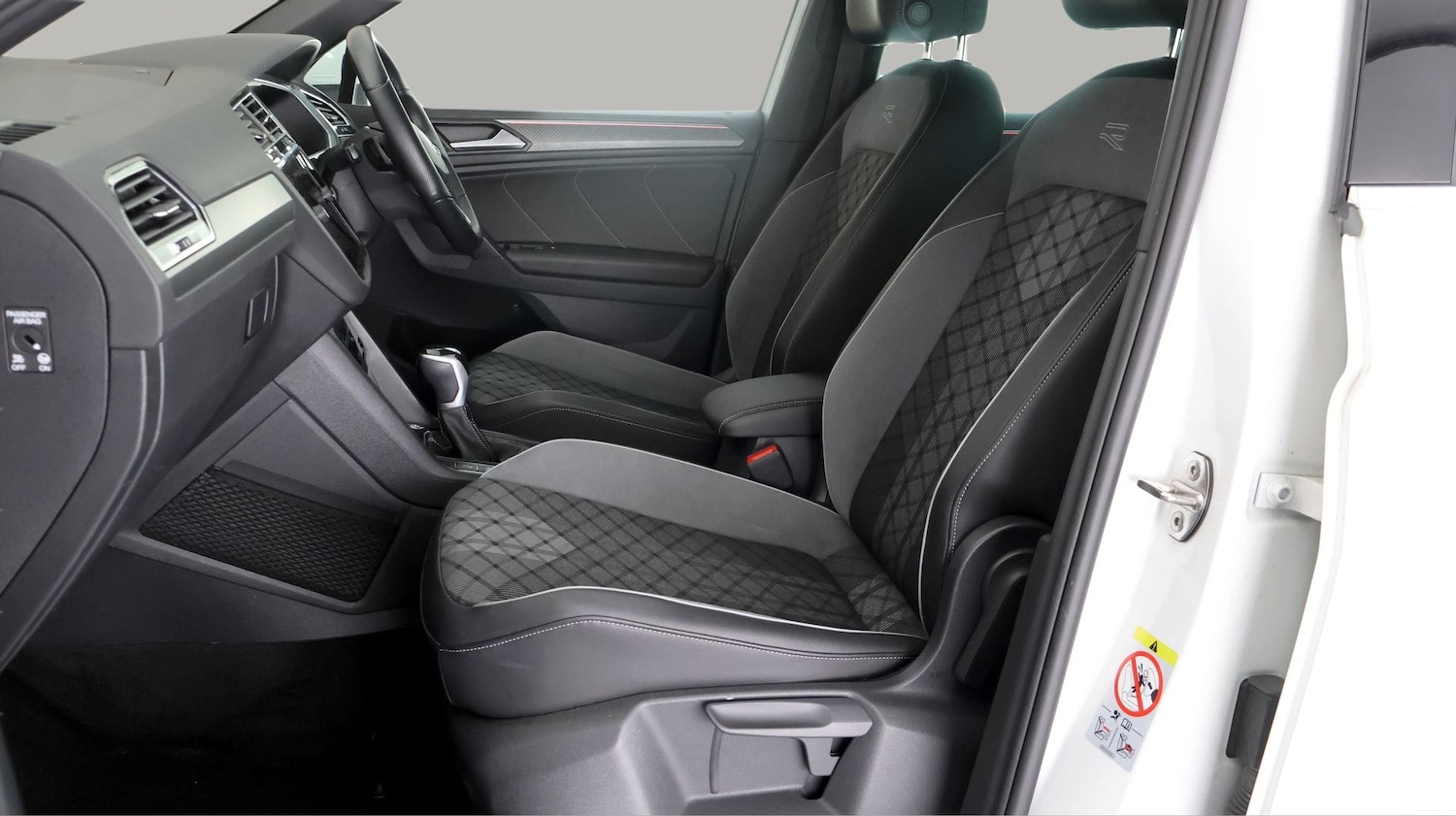 Used Volkswagen Tiguan 2023 for sale - 77617624: Photo 14