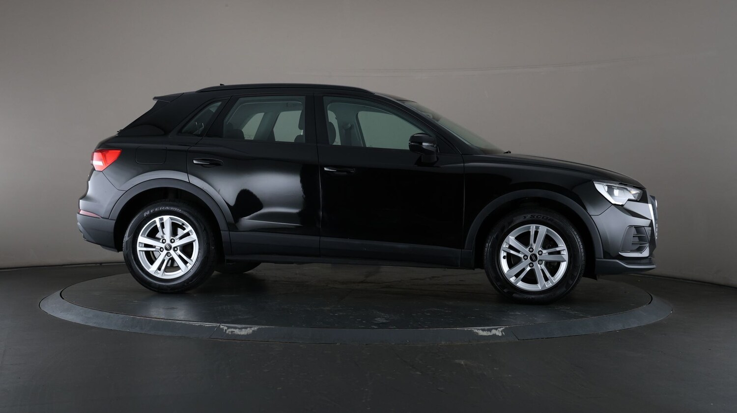 Used Audi Q3 for sale - 76810329: Photo 53