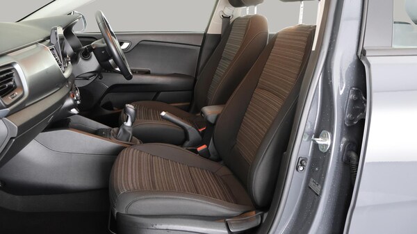Used Kia Stonic 2022 for sale - 76295469: Photo 14