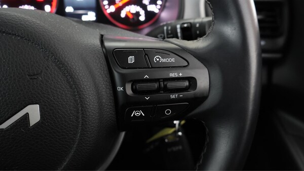 Used Kia Stonic 2022 for sale - 76295469: Photo 23