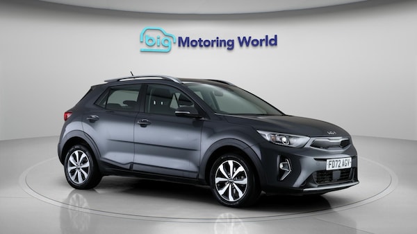 Used Kia Stonic 2022 for sale - 76295469: Photo 2