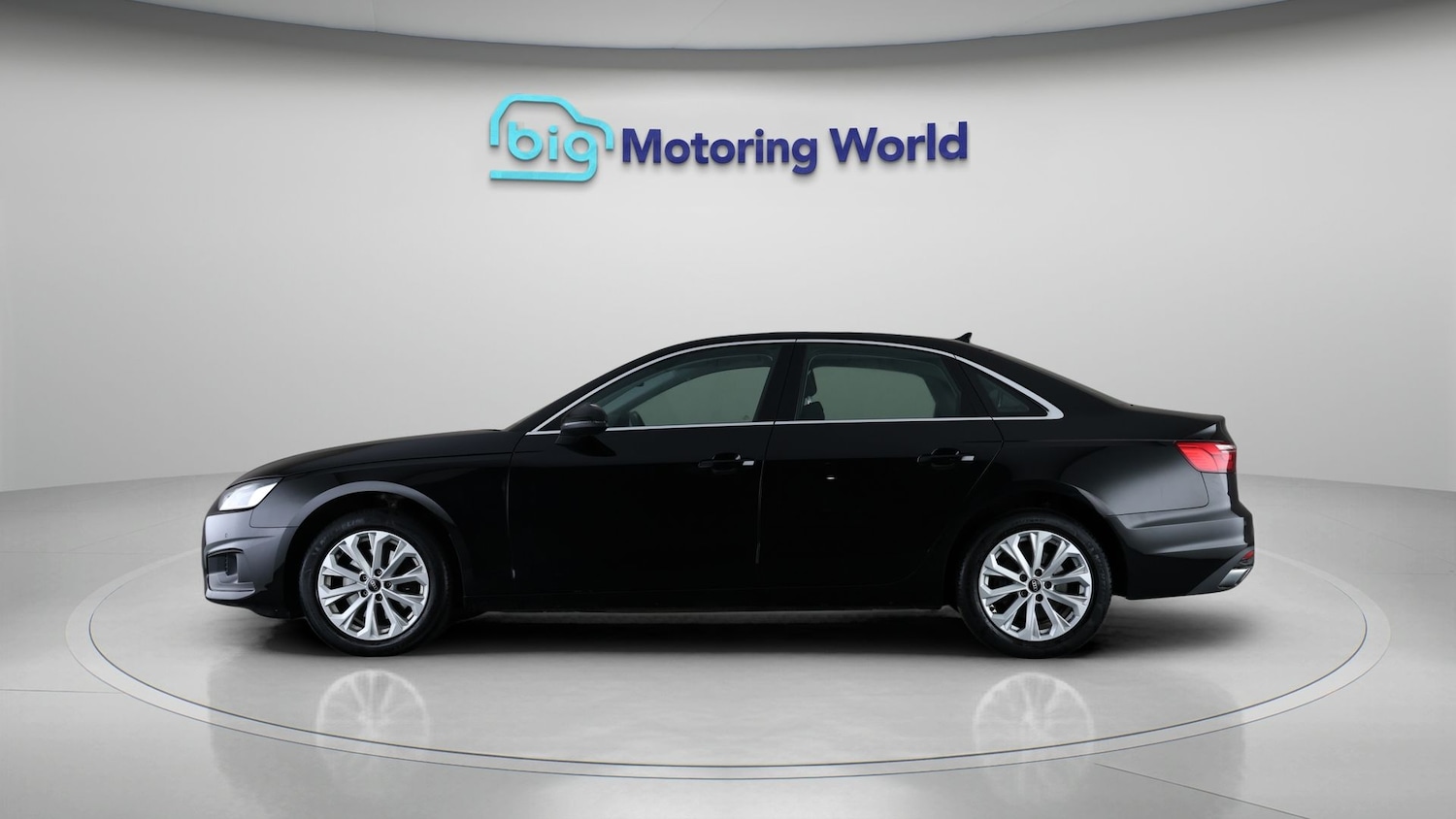 Used Audi A4 2021 for sale - 77783025: Photo 4